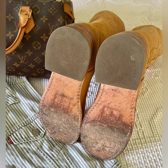 FRYE | Stitched Banana Campus Boots - Picture 6 of 8